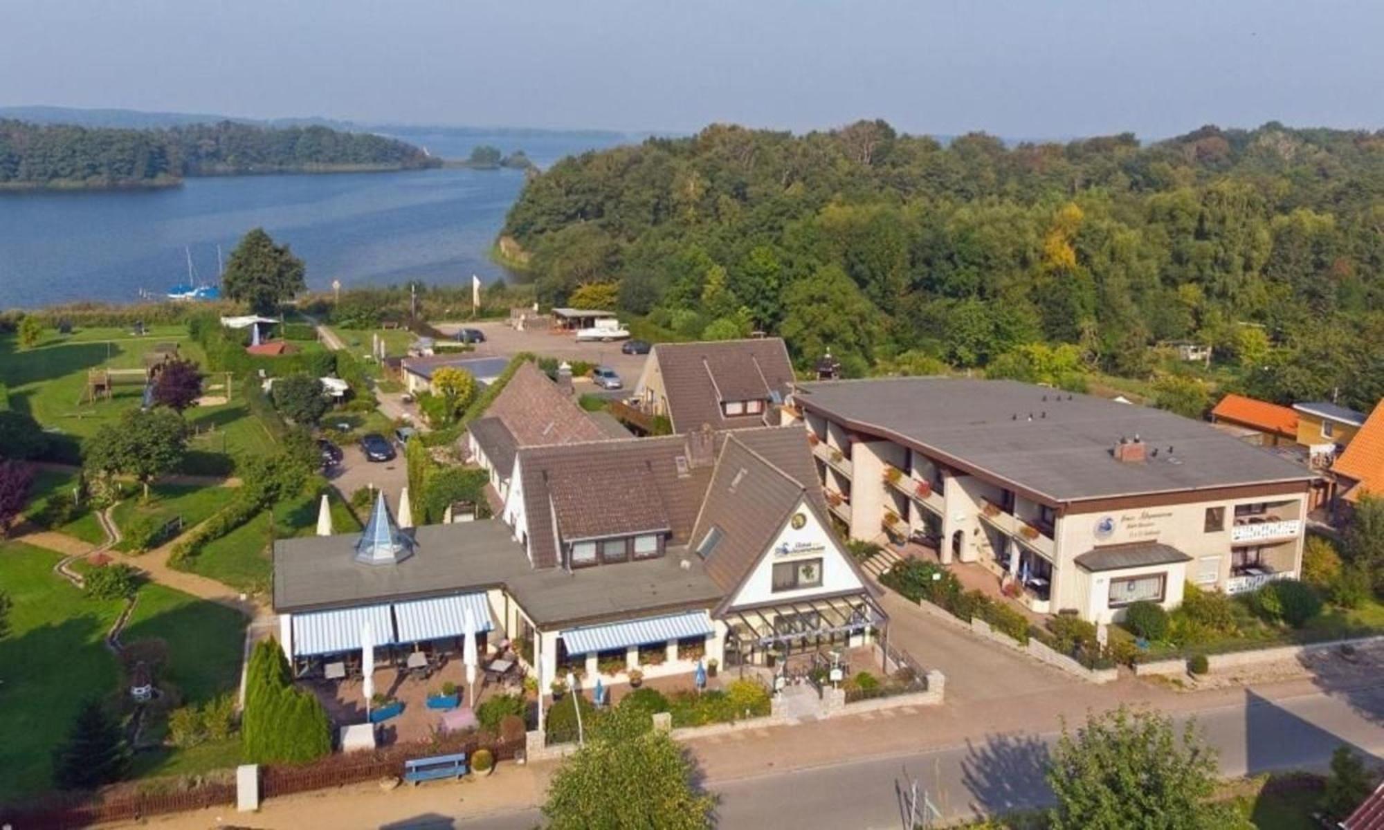 Haus Schwanensee Ploeni 12 Bosau Exterior photo